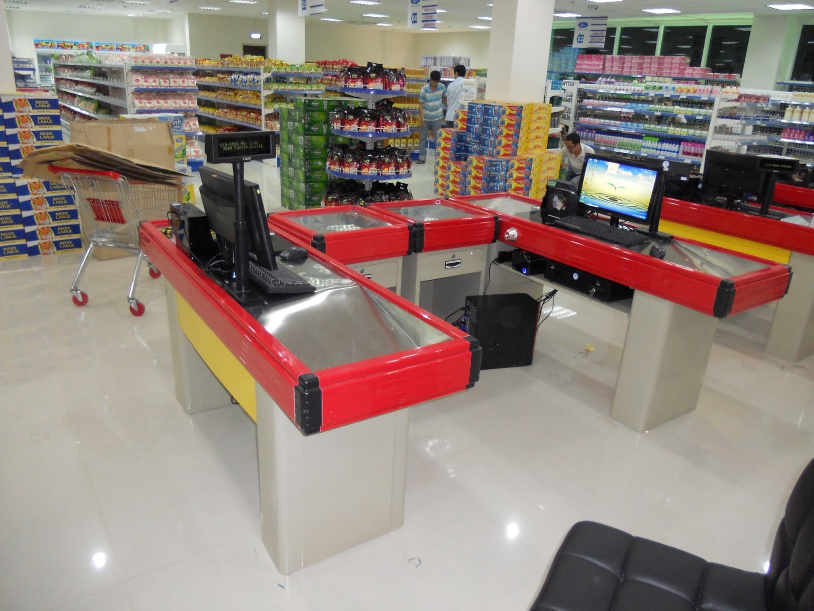 Quầy thu ng&acirc;n của si&ecirc;u thị 
